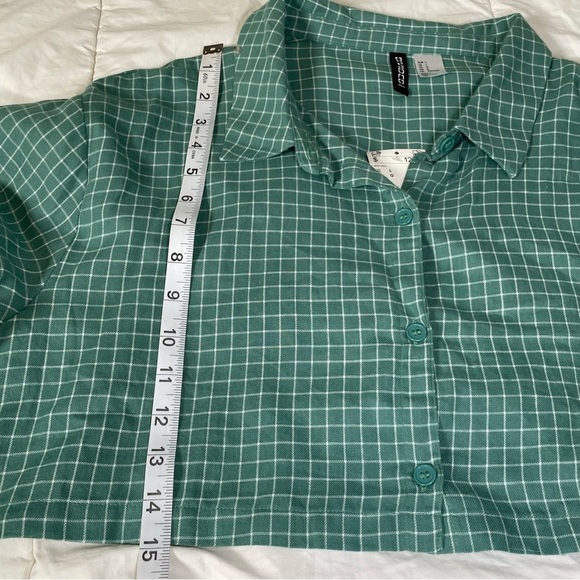Green Checkered Women's Long Sleeved Cropped Shirt Size L - Picture 4 of 11